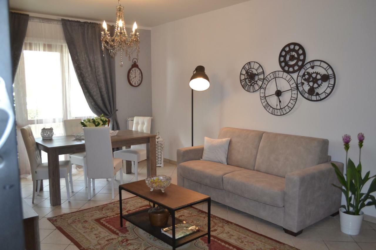 Airport & Fair Suite Apartments Fiumicino Ngoại thất bức ảnh