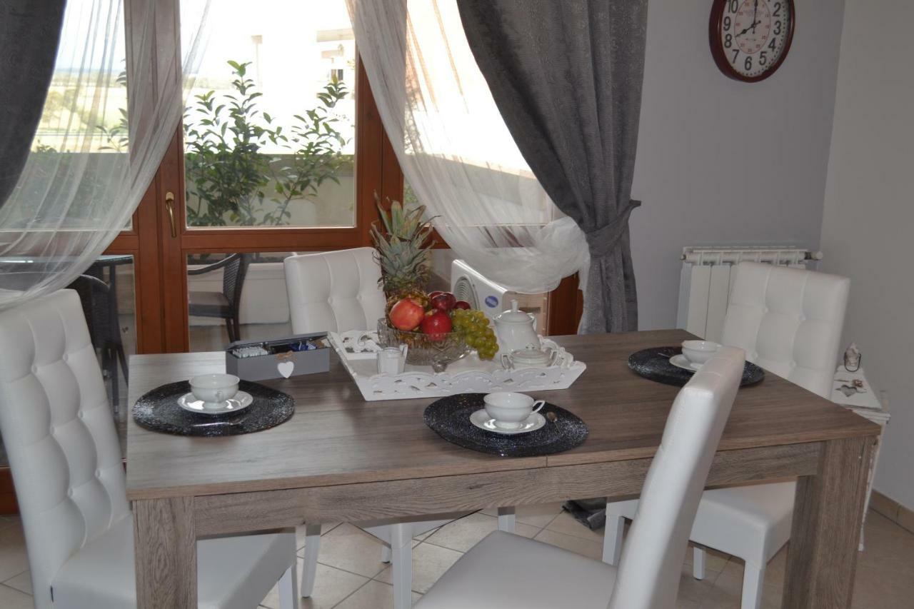 Airport & Fair Suite Apartments Fiumicino Ngoại thất bức ảnh